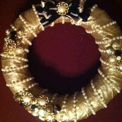 chanel inspired christmas wreaths in photos|Chanel Wreath .